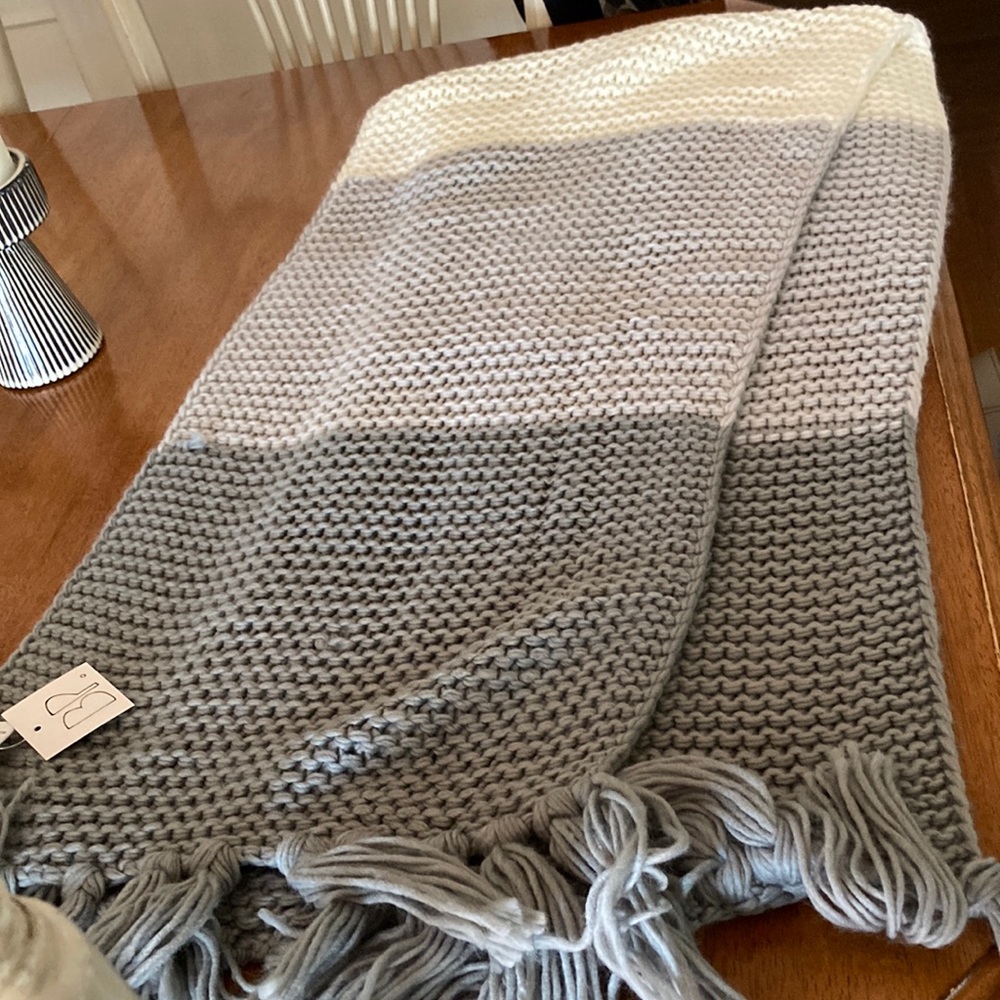 Knitted scarf